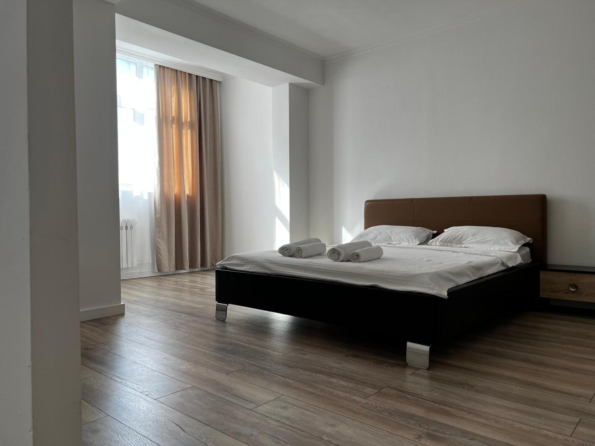 Hyat Apartment Bishkek Exterior photo