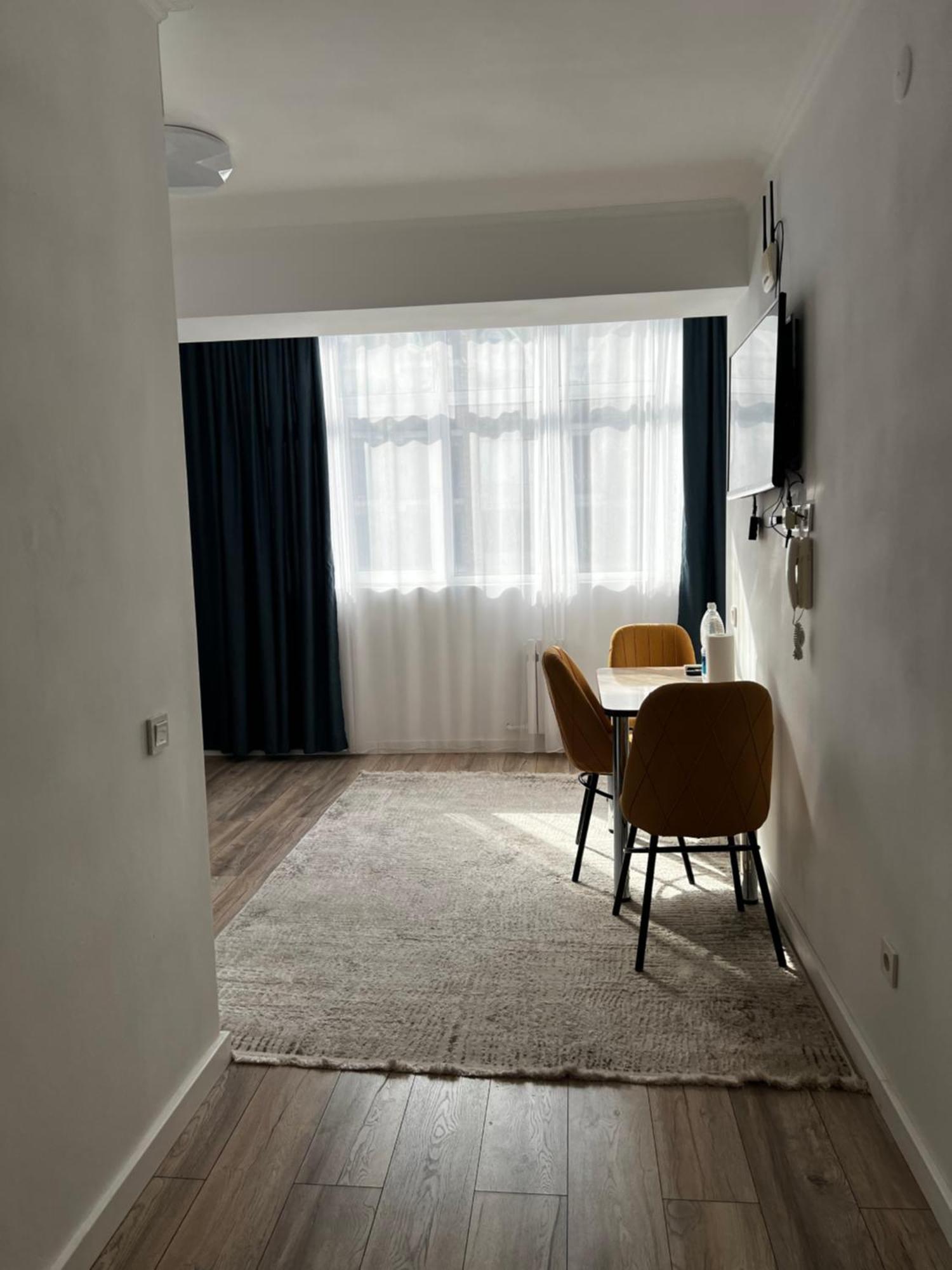 Hyat Apartment Bishkek Exterior photo